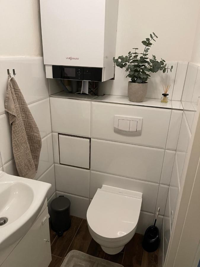 הוילה Wohnen Im Reihenhaus Auf Zeit In Luebeck מראה חיצוני תמונה